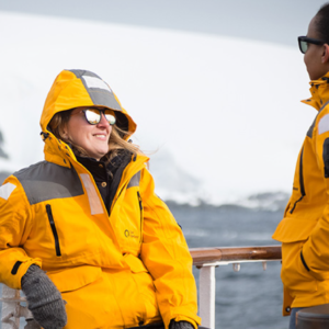 EXPLORADOR ANTÁRTICO - CRUCERO DESDE USHUAIA - 11 DÍAS & 10 NOCHES