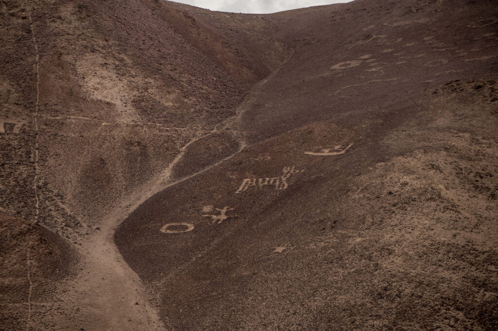 Geoglifos-de-Pintados-6.jpg