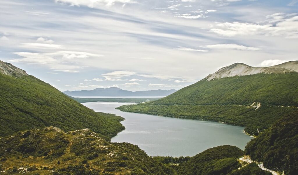 Lago_Escondido2.jpg