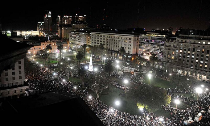 PlazadeMayo.jpg