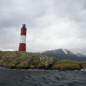 NAVEGACIÓN EN EL CANAL BEAGLE HACIA LA ESTANCIA HARBERTON - DÍA COMPLETO