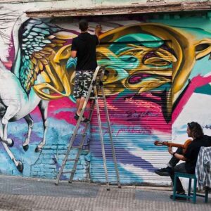 CONVIÉRTETE EN UN ARTISTA DEL GRAFITTI EN VALPARAISO - DÍA COMPLETO