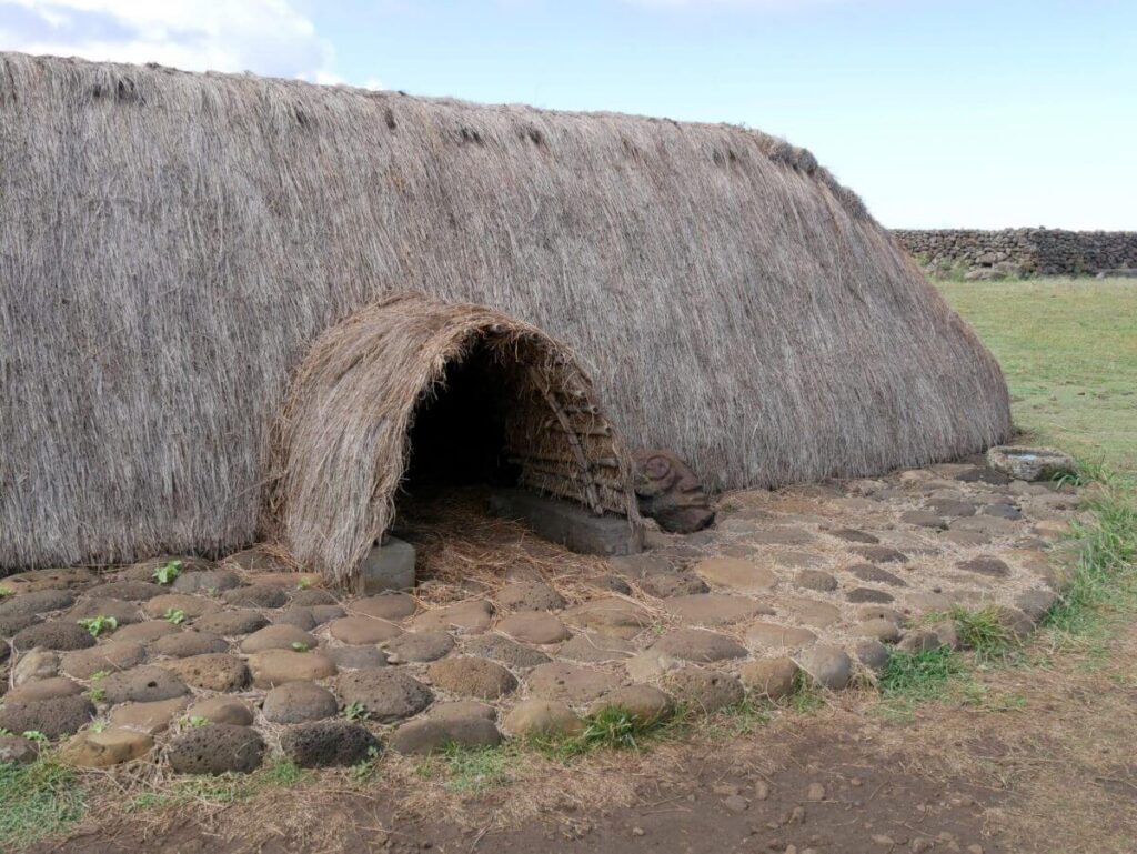 Vaihu-Ahu-Hanga-Tee_P1200346-1200x901-1.jpg