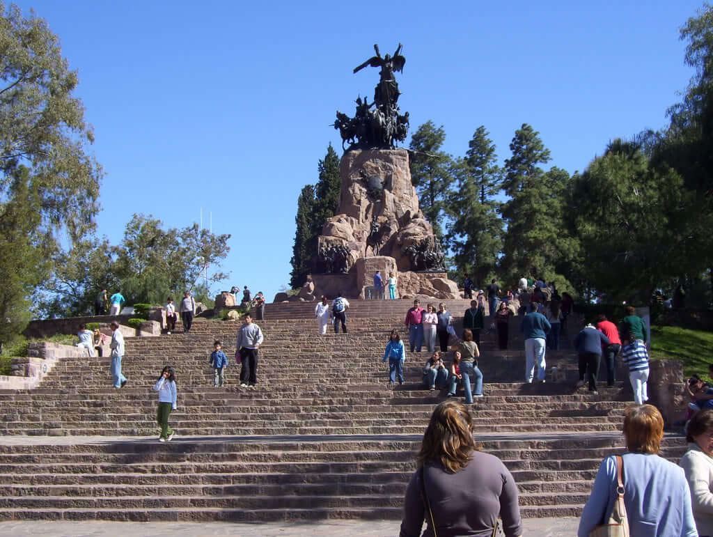 cerro-de-la-gloria-2.jpg