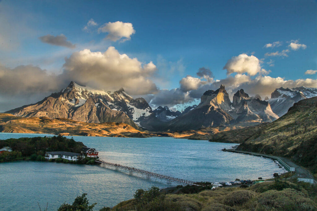 hosteria-pehoe-torres-del-paine-01.jpg