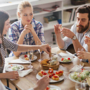GREET & EAT: LUNCH OR DINNER AT AN ARGENTINIAN HOME - half-day