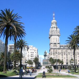 MONTEVIDEO CITY TOUR – half-day